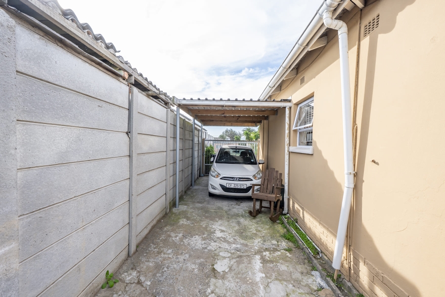 3 Bedroom Property for Sale in Ruyterwacht Western Cape